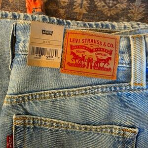 Levi's Classic Blue Jeans with Iconic Leather Patch